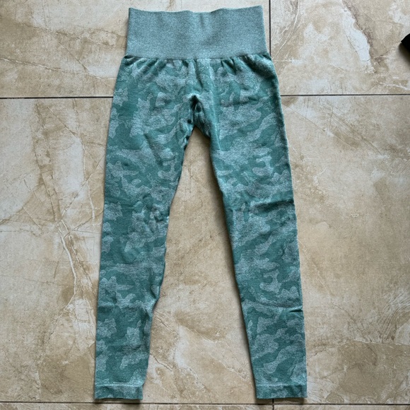 NVGTN Forest Green Camo Seamless Leggings - Picture 5 of 9